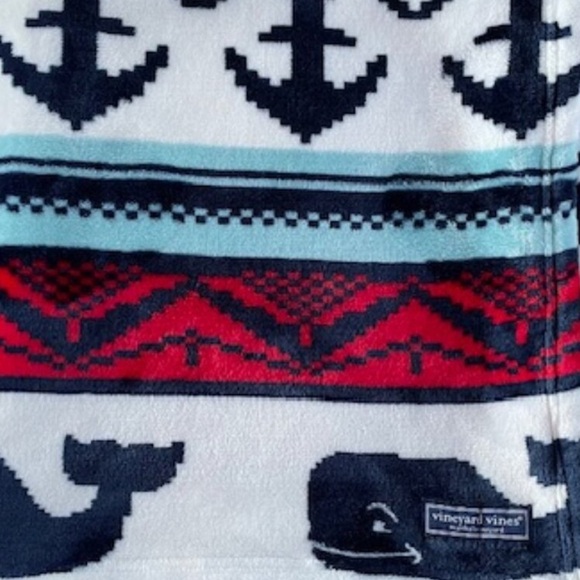 Vineyard Vines Blue and Red Fair Isle Throw Blanket - Picture 4 of 9